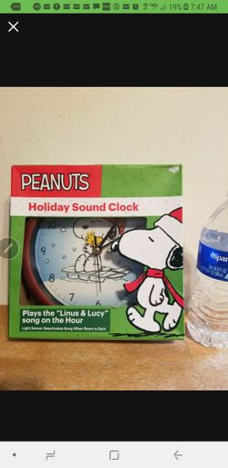 Christmas Peanuts Sound Clock - NEW