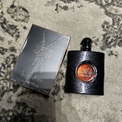 Yves Saint Laurent Black Opium 