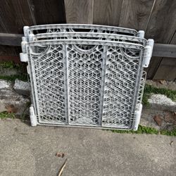 PORTABLE GATES 