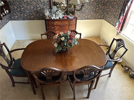 Dining Room Set With 6 Chairs And a Leaf