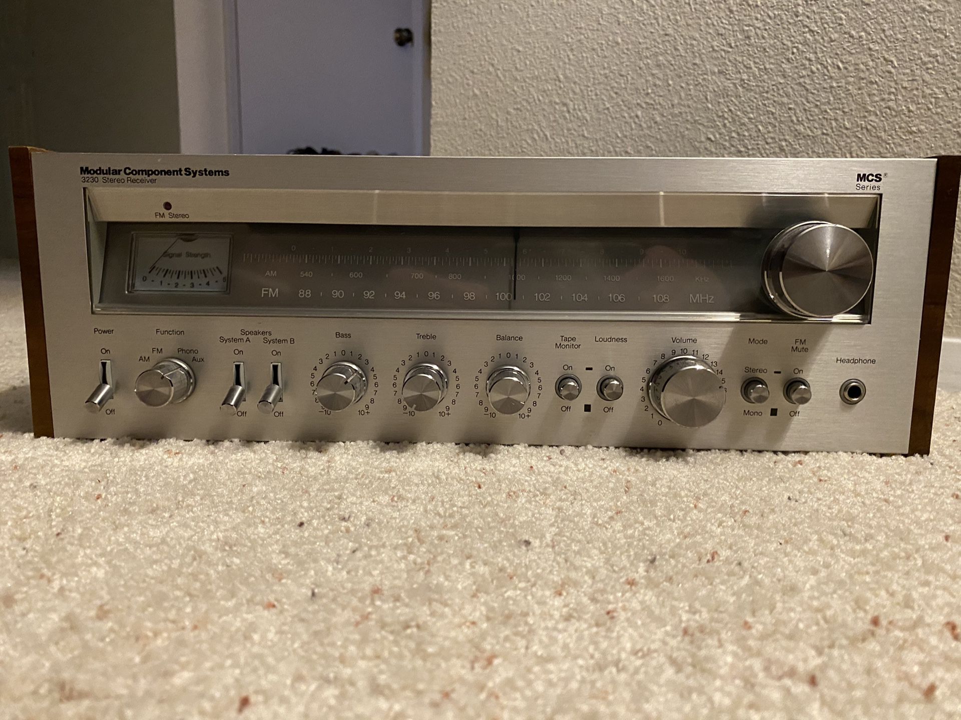 MCS 3230 Vintage Stereo Receiver with Manual