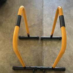 Exercise dips bar