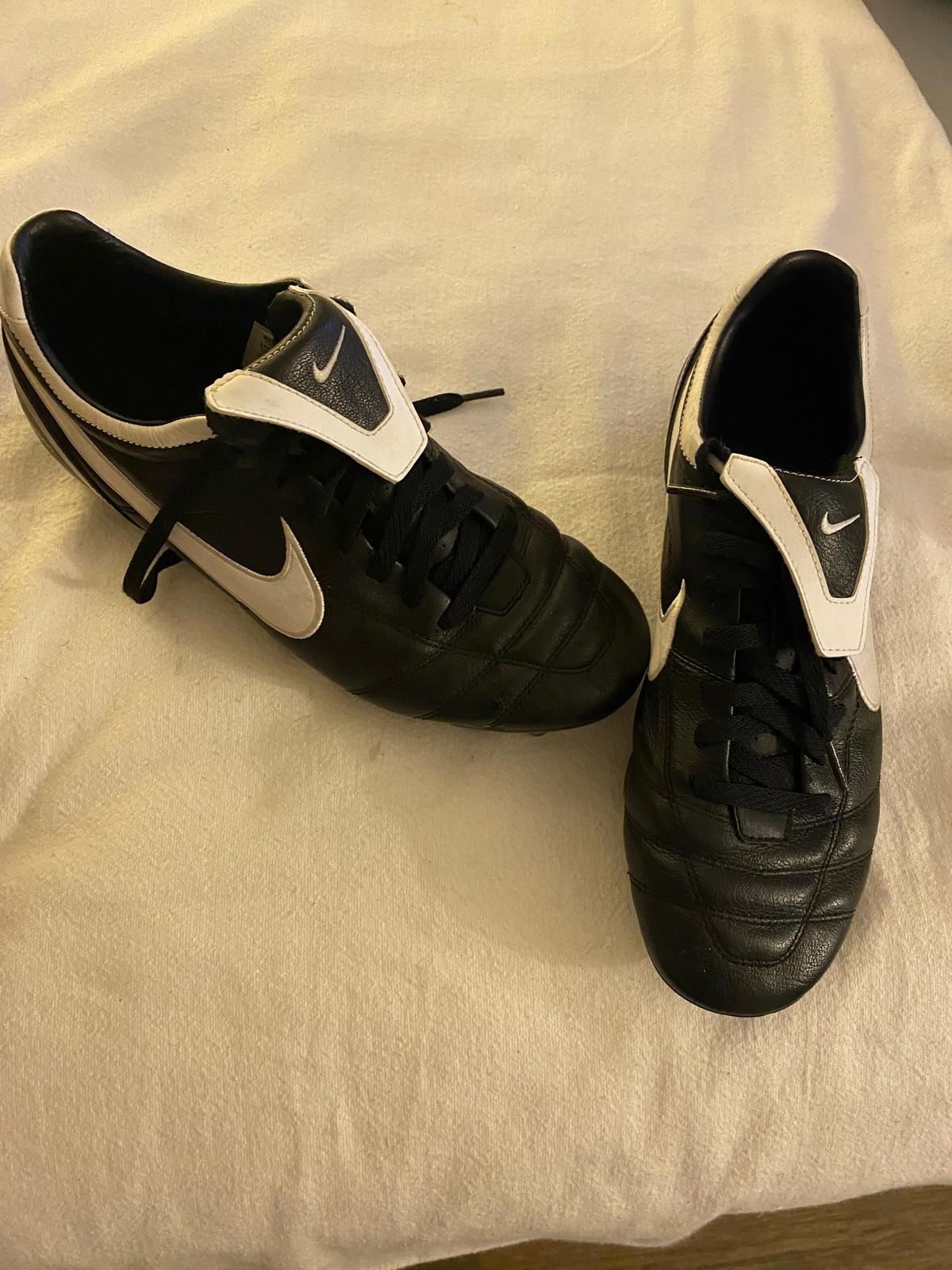 Nike Tiempo Mystic II Cleats