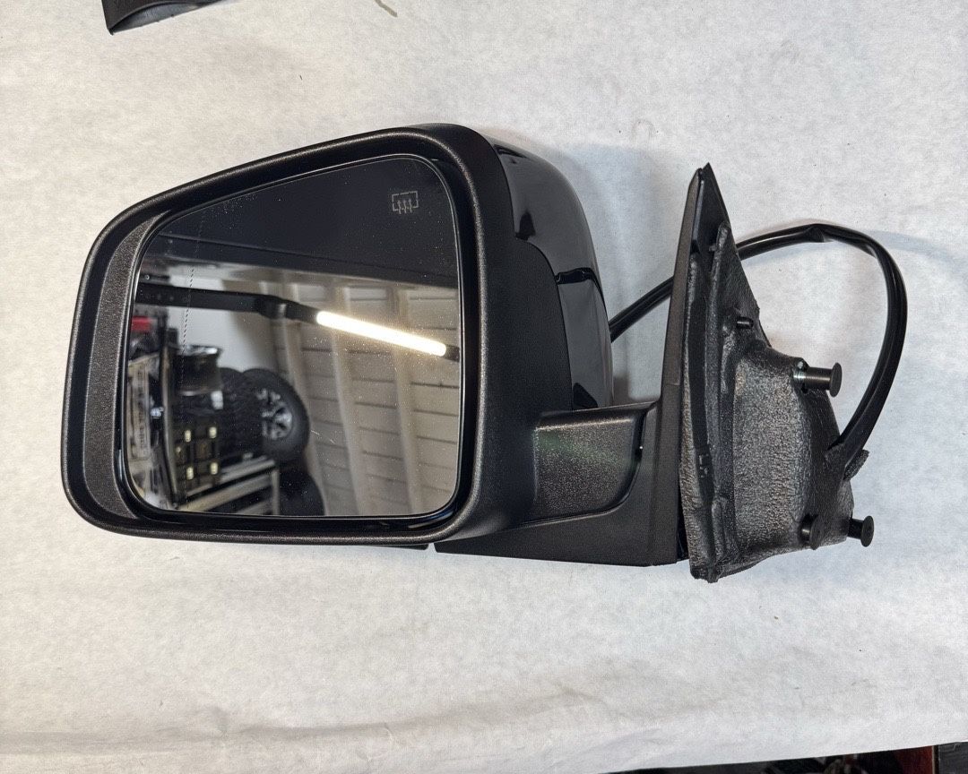 LA Zona Auto Parts 2014 to 2021 Jeep Grand Cherokee left side mirror espejo retrovisor chofer conductor driver