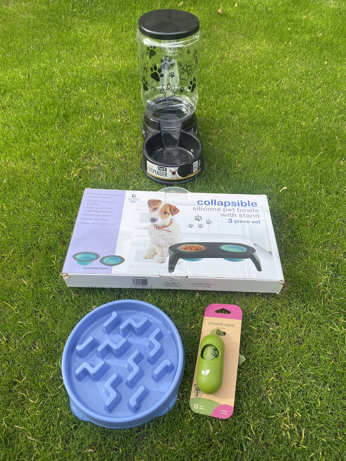 Pet Bowls Set + Bonus Trash Bags & Dispenser 