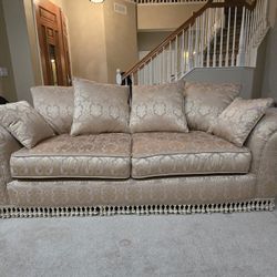 Elegant Sofa Set