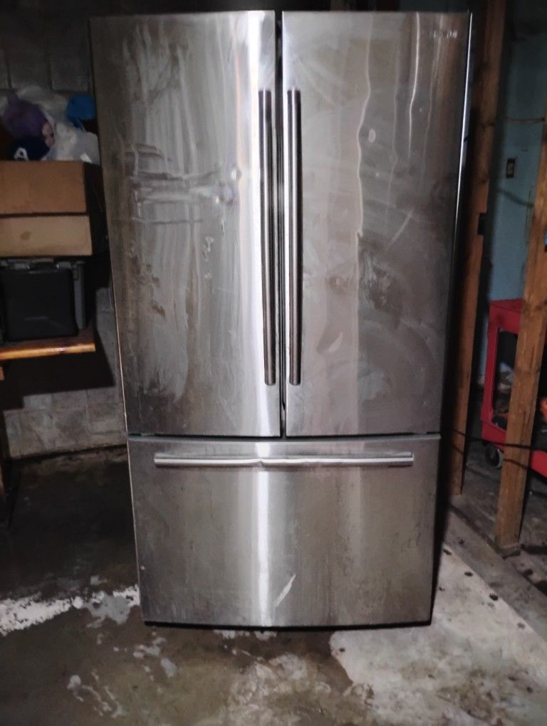 RF26HFENDSR French Door with Twin Cooling Plus™, 25.7...