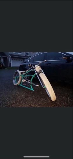 Classic Lowrider Bicycle – Custom Long-Frame Style