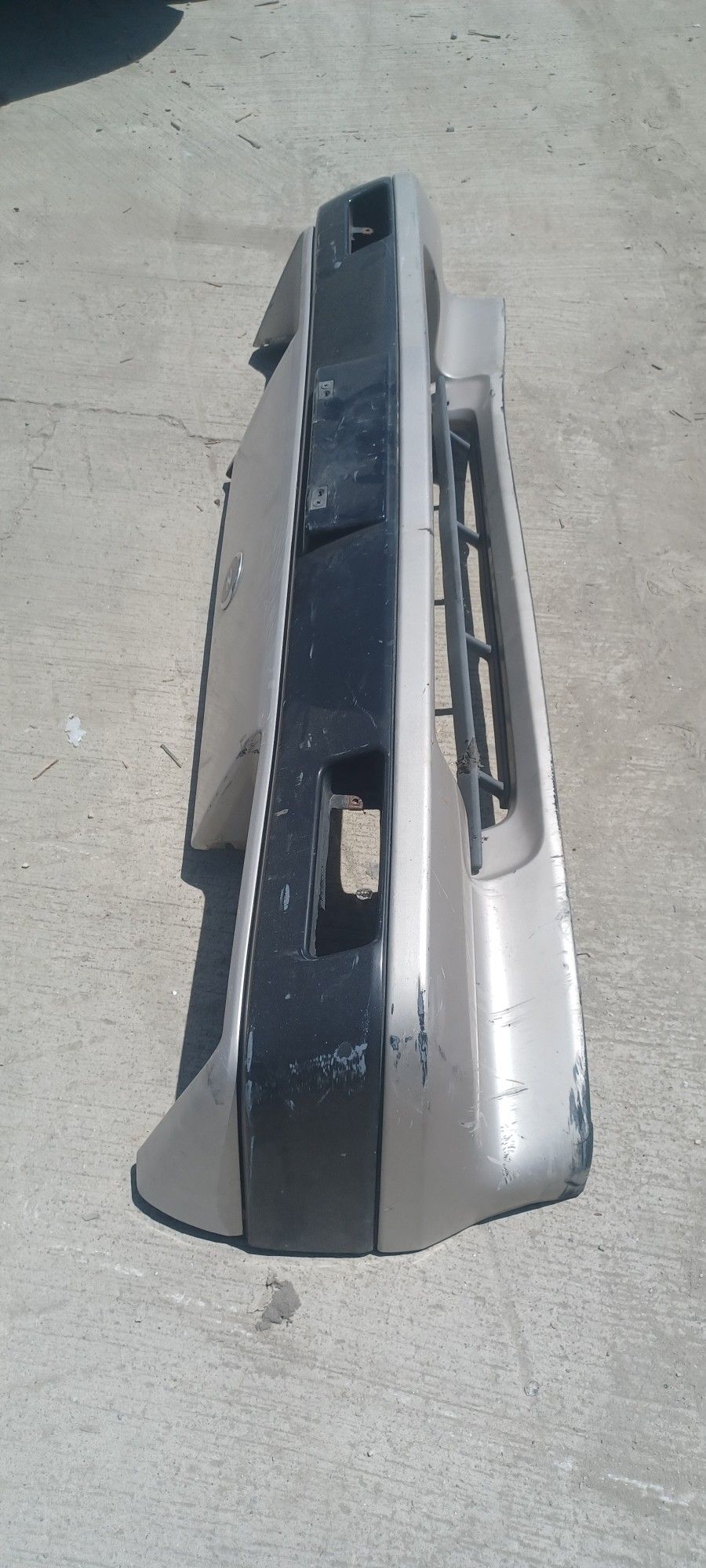 kg83① Z31 300zx Front Bumper *parts* for Sale in Phillips Ranch, CA
