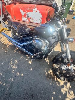 Suzuki boulevard m50