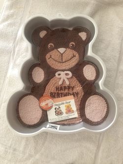 Wilton Huggable Bear Cake Pan