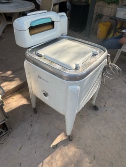 Vintage 1940’s Maytag washer