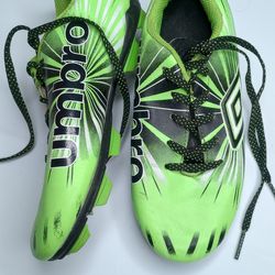 Umbro green & black kids sports cleats