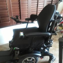 Rovi X3 Power Wheelchair custom 