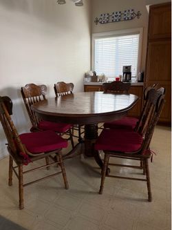 Kitchen table and chairs - Free
