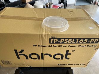 32 oz karat paper bowls and lids.