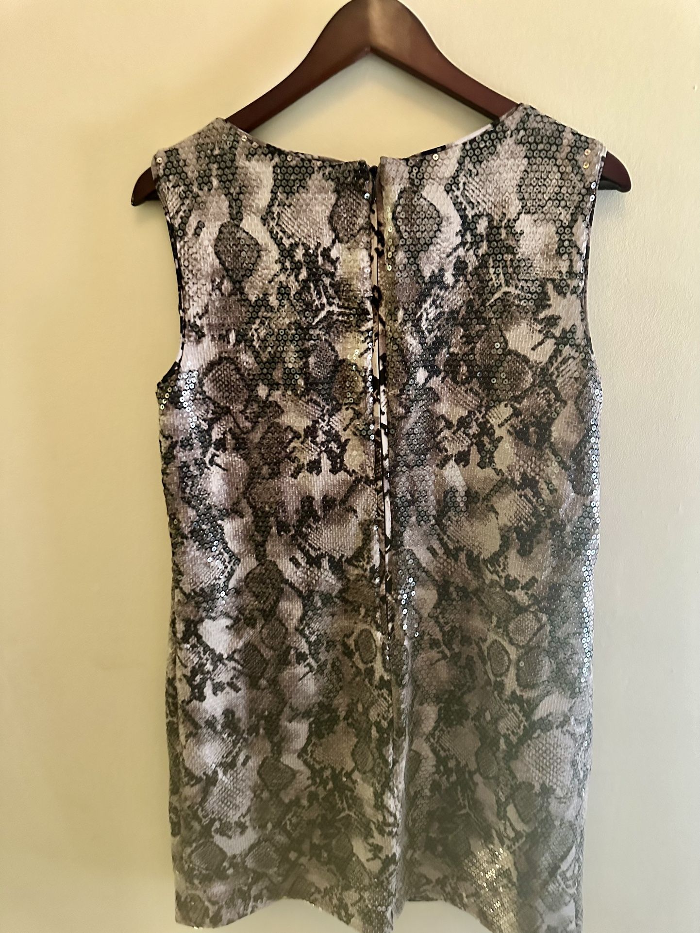 Suzi Chin | sequins dress size 10. OrMy wardrobe has only been worn by me… no one else!!!  Worn once, color cream, gray some black  Suzi Chin snake pr