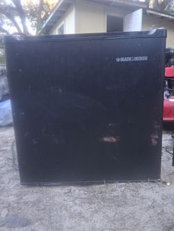Mini fridge