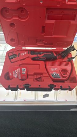 Milwaukee M12 Cordless Plastic Pipe Shear Kit
