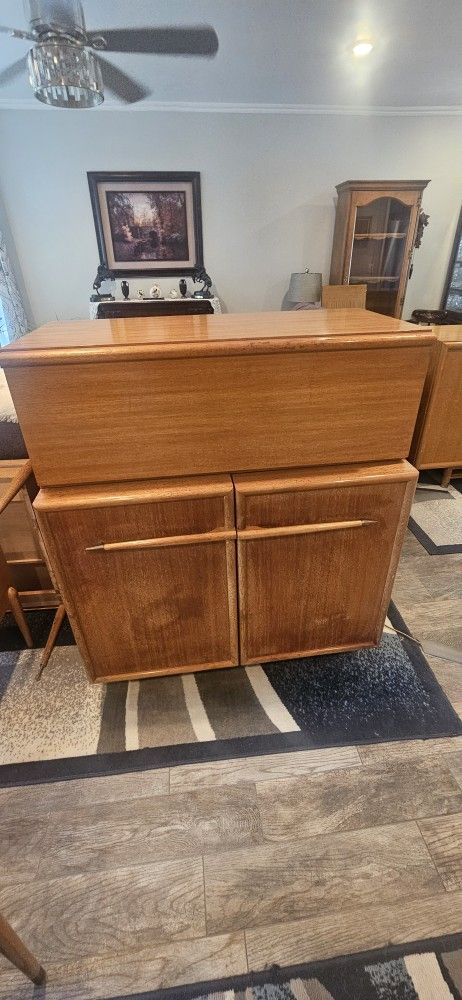 John Keal: BrownSaltman Highboy Dresser Gentlemans Chest Mahogany