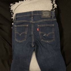 Levi’s.      Size 14