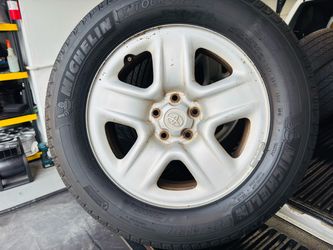 Four 4οΈβ£ Toyota Rav4 Wheel and Michelin Tires 225/65R17β
