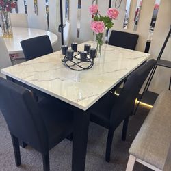 5pc Dining Room Table Set 