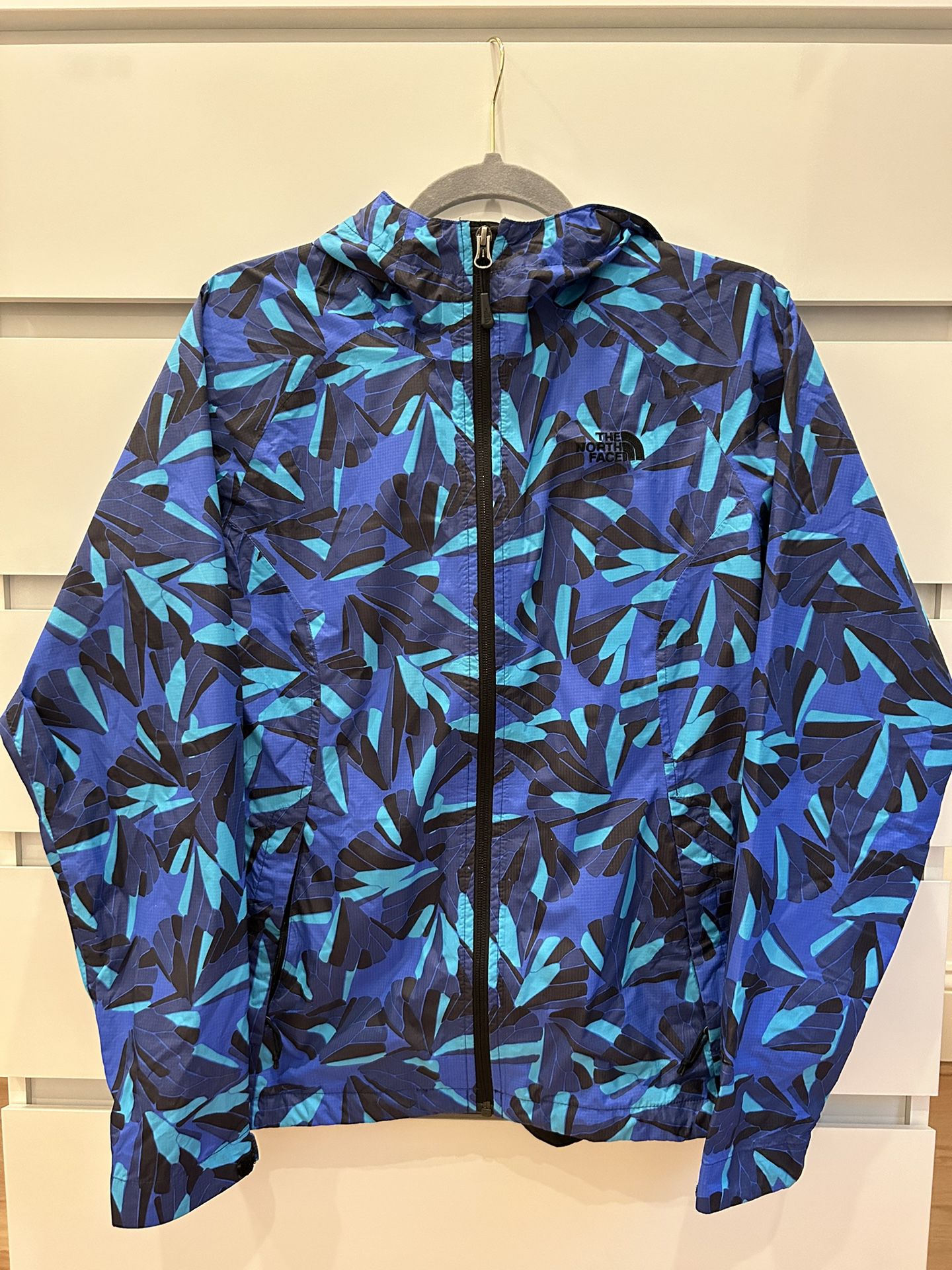 North Face Blue HyVent 2.5L Jacket small