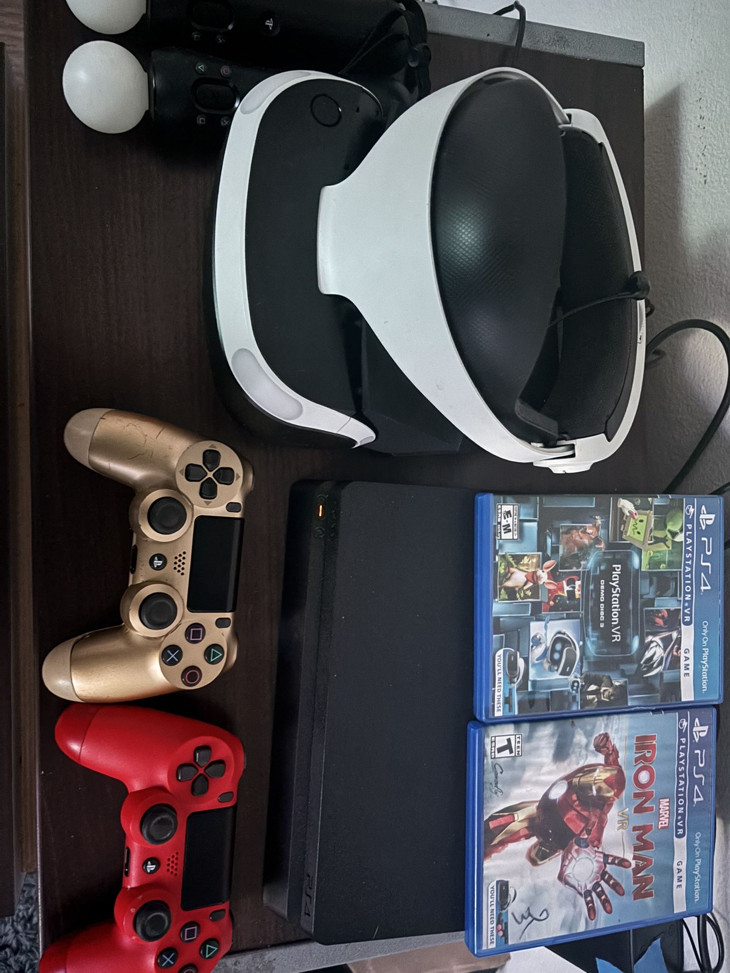 PS4 VR BUNDLE