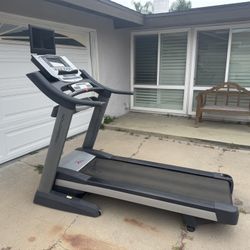 Treadmill 