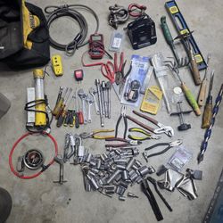 Tool Lot Sockets Ratchets Screw Drivers Pilers Wrench