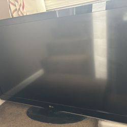 47 Inch LG tv