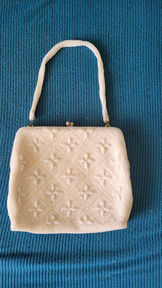 Vintage White Beaded Handbag 