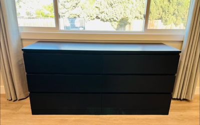 Ikea dresser include glass top