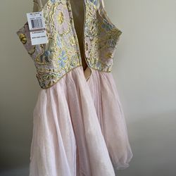 Girl dress-Pink and gold. size little girl 12