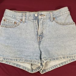 Levi’s Studded Shorts Size 5