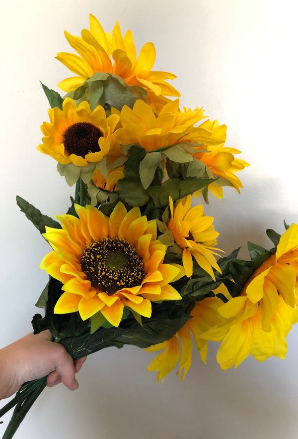 Fake sunflowers for Sale in Greer, SC OfferUp
