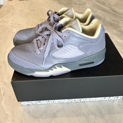 Women’s Nike Jordan 5 Retro Low - Size W7.5