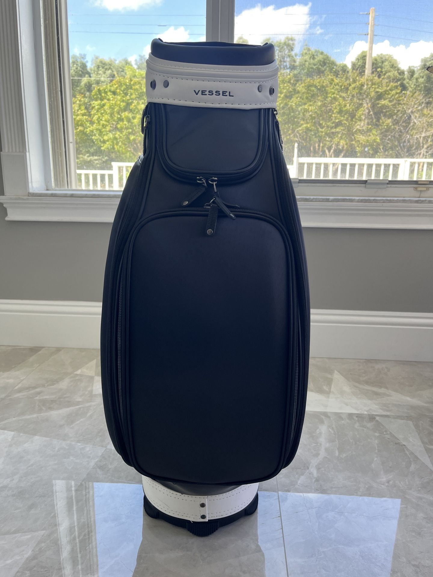New Vessel Prodigy Mini Staff Bag for Sale in Fort Lauderdale, FL