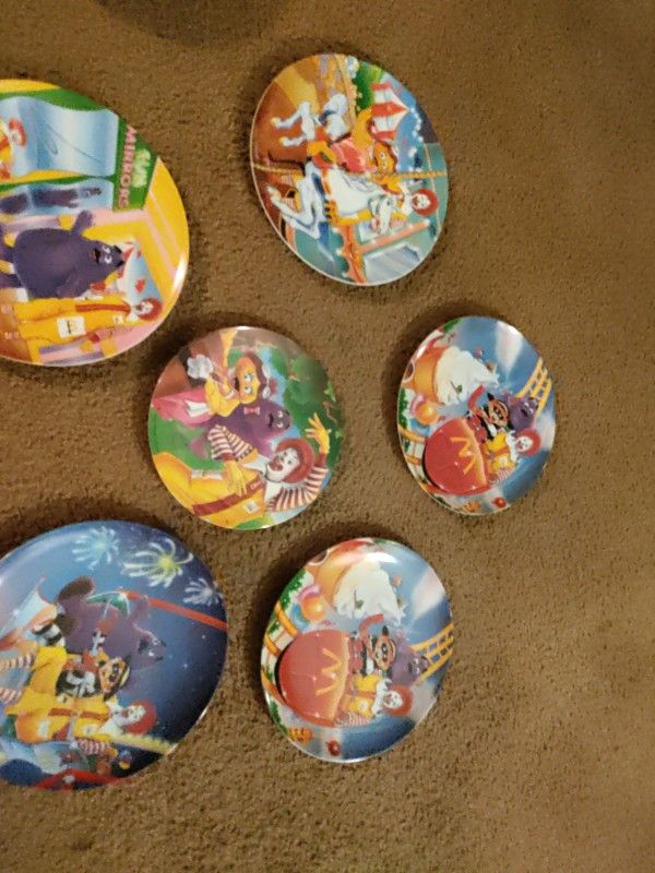 Set Of 5 1993 McDonald's Plates And One 1991 McDonald's Plate