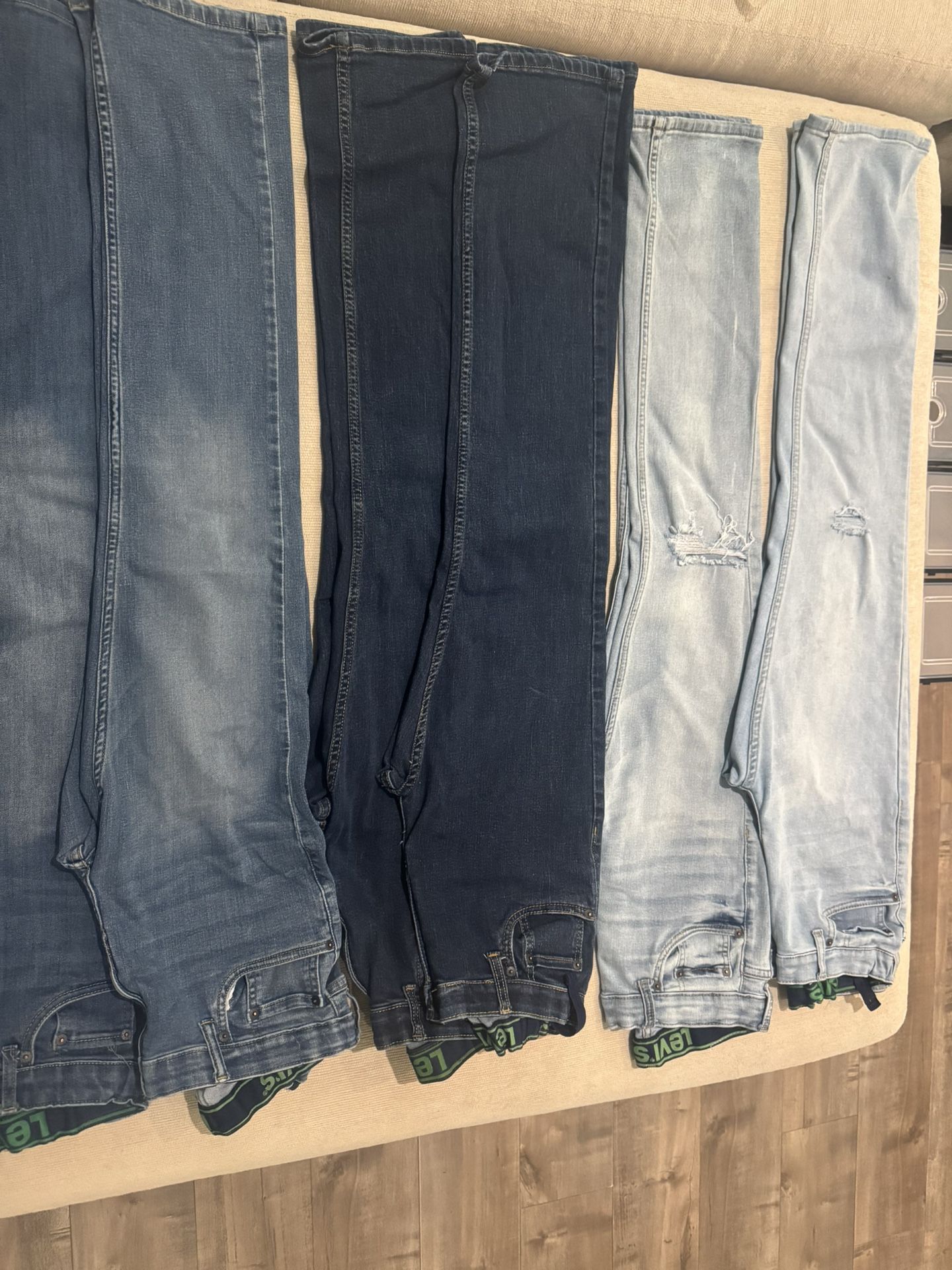BOYS LEVIS SIZE 18