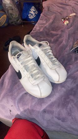 Shoes/Cortez’s