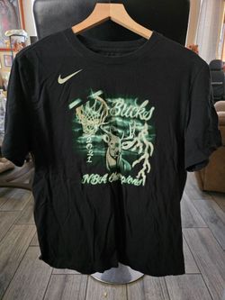Vintage Nike bucks t-shirt