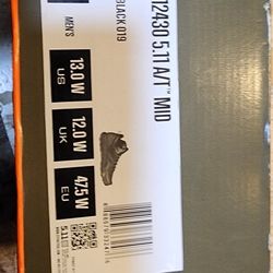 511 Boots Like NEW. 13 w