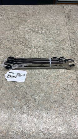 Milwaukee 12,14,15,17 metric ratcheting combination wrenches 70518143