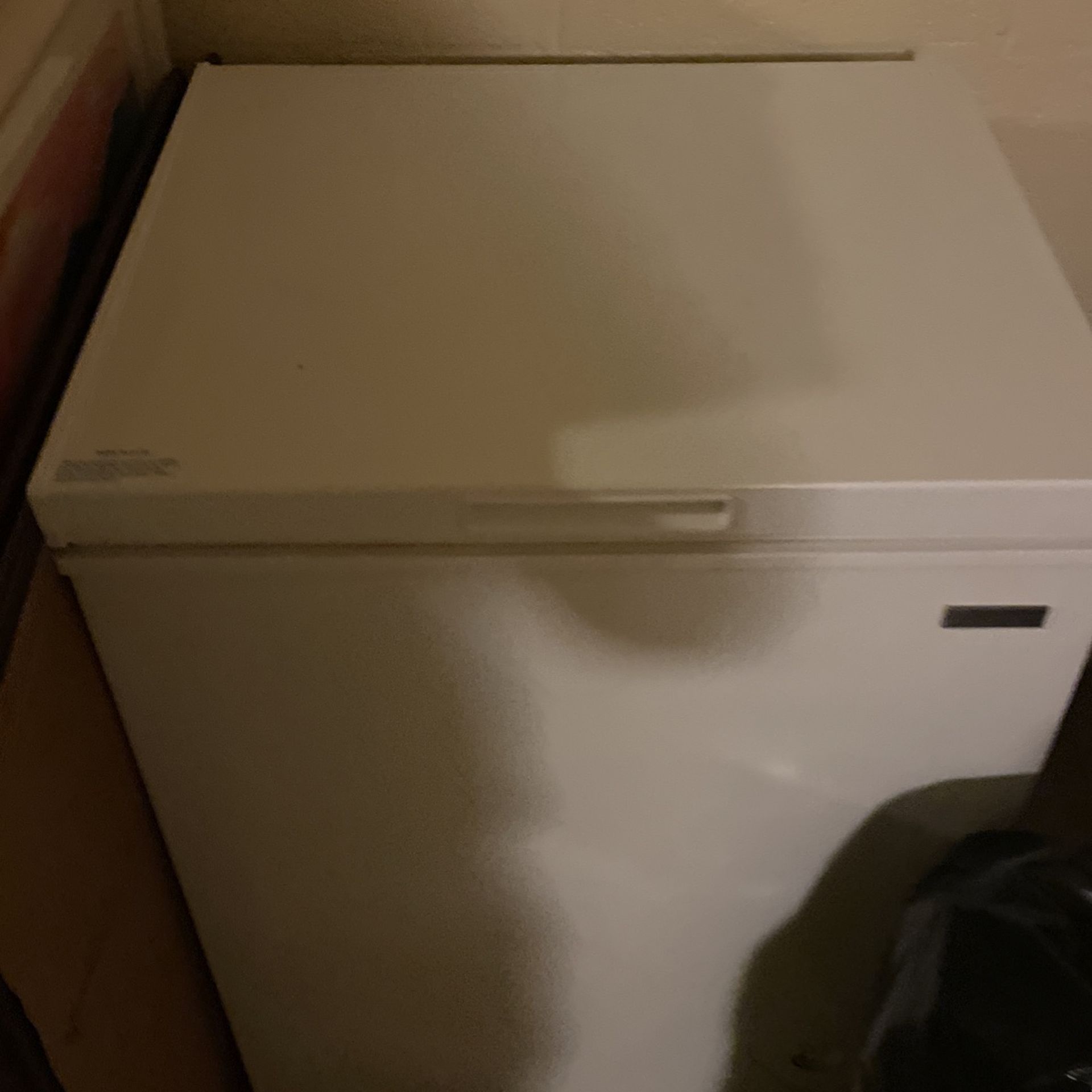 Deep freezer White Vissani for Sale in Fort Walton Beach,