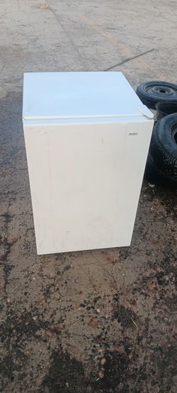 Kenmore Mini fridge