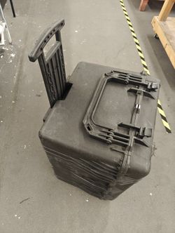 Pelican Case On Wheels 
