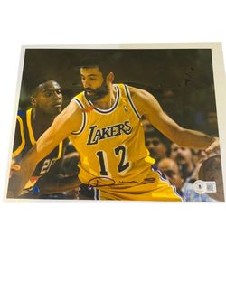 Autographed Vlade Divac Photo-Beckett (WW39759)
