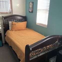 Twin Bed 